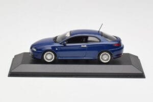 Alfa Romeo GT Dark Blue Metallic Minichamps 1:43 400120326 Métal