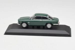 Alfa Romeo Giulia GTA 1300 Junior Vert Minichamps 1:43 ALFA010 Métal