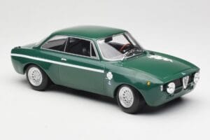 Alfa Romeo GTA 1300 Junior Vert Minichamps 1:18 155120022 Métal — image 4 sur 6