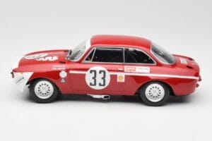 Alfa Romeo GTA 1300 Junior #33 T. Hezemans / G. van Lennep Division 1 Winners 4 Hours of Jarama 1972 Minichamps 1:18 15572123 — image 3 sur 6