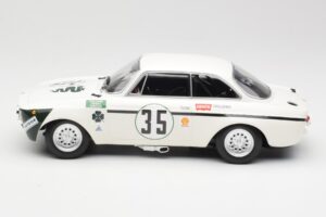 Alfa Romeo GTA 1300 Junior #35 C. Colzani / Pooky / G. Venturi 4 Hours of Jarama 1972 Minichamps 1:18 155721235 Métal — image 3 sur 6