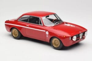Alfa Romeo GTA 1300 Junior Rouge Minichamps 1:18 155120020 Métal — image 4 sur 6