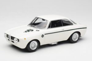 Alfa Romeo GTA 1300 Junior Blanc Minichamps 1:18 155120021 Métal