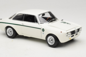 Alfa Romeo GTA 1300 Junior Blanc Minichamps 1:18 100120501 Métal — image 6 sur 8