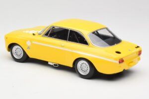Alfa Romeo GTA 1300 Junior Jaune Minichamps 1:18 155120024 Métal — image 4 sur 6