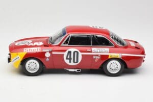 Alfa Romeo GTA 1300 #83 Autodelta C. Facetti / S. Truci 24 Hours of Spa 1972 Minichamps 1:18 155722283 Métal — image 3 sur 6