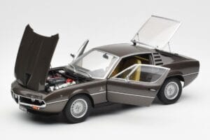 Alfa Romeo Montreal Brun Métallique AUTOart 1:18 70173 Métal — image 2 sur 8