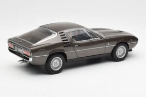 Alfa Romeo Montreal Brun Métallique AUTOart 1:18 70173 Métal — image 3 sur 8