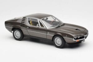 Alfa Romeo Montreal Brun Métallique AUTOart 1:18 70173 Métal — image 6 sur 8