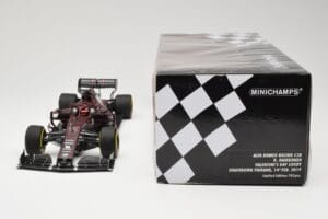 Alfa Romeo Racing C38 #7 K. Raikkonen Valentine's Day Livery Shakedown Fiorano 14th February 2019 Minichamps 1:18 110199907 M — image 6 sur 6
