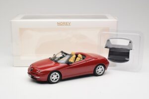Alfa Romeo Spider 916 Proteo Red Metallic Norev 1:18 187854 Métal — image 6 sur 6