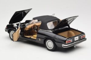 Alfa Romeo Spider 916 Veloce Noir Ricko 1:18 32107 Métal — image 5 sur 8