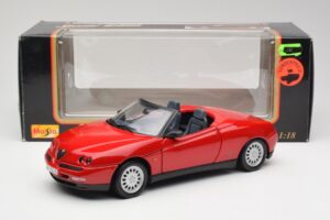Alfa Romeo Spider 916 Alfa Rouge Maisto 1:18 50278 Métal — image 8 sur 8
