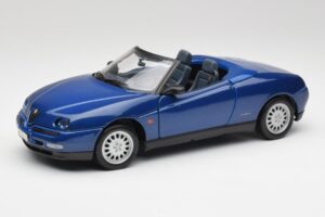 Alfa Romeo Spider 916 Bleu Pervenche Maisto 1:18 50308 Métal