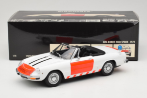 Alfa Romeo Spider Rijkspolitie Minichamps 1:18 180120994 Métal — image 8 sur 8