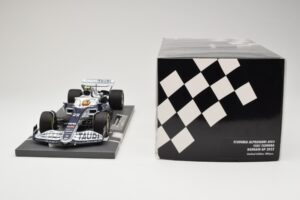 AlphaTauri AT03 #22 Y. Tsunoda Bahrain GP 2022 Minichamps 1:18 117220122 Métal — image 6 sur 6