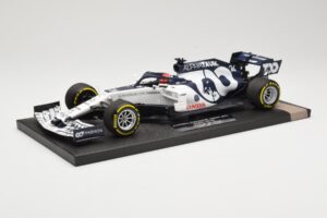 AlphaTauri Honda AT01 #26 D. Kvyat Italian GP 2020 Minichamps 1:18 117200826 Métal — image 2 sur 6
