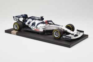 AlphaTauri Honda AT01 #26 D. Kvyat Italian GP 2020 Minichamps 1:18 117200826 Métal — image 4 sur 6