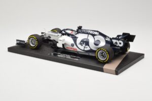 AlphaTauri Honda AT01 #26 D. Kvyat Italian GP 2020 Minichamps 1:18 117200826 Métal — image 5 sur 6