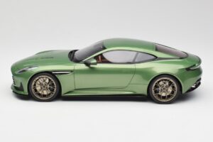 Aston Martin DB12 Vert GT Spirit 1:18 GT466 Résine — image 3 sur 5