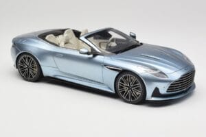 Aston Martin DB12 Volante Caribbean Blue Pearl GT Spirit 1:18 GT479 Résine — image 4 sur 6