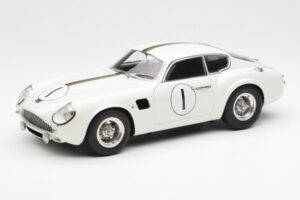 Aston Martin DB4 GT Zagato #1 24 Hours of Le Mans 1961 CMC 1:18 M-139 Métal