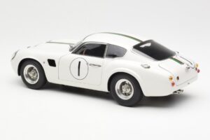 Aston Martin DB4 GT Zagato #1 24 Hours of Le Mans 1961 CMC 1:18 M-139 Métal — image 5 sur 6