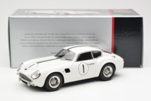 Aston Martin DB4 GT Zagato #1 24 Hours of Le Mans 1961 CMC 1:18 M-139 Métal — image 6 sur 6