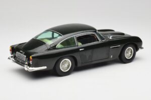 Aston Martin DB5 California Sauge Chrono 1:18 H1001 Métal — image 3 sur 8