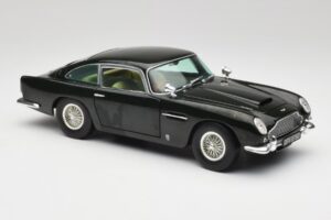 Aston Martin DB5 California Sauge Chrono 1:18 H1001 Métal — image 6 sur 8