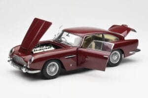 Aston Martin DB5 Dubonnet Rouge AUTOart 1:18 70213 Métal — image 2 sur 8