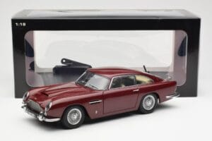 Aston Martin DB5 Dubonnet Rouge AUTOart 1:18 70213 Métal — image 8 sur 8
