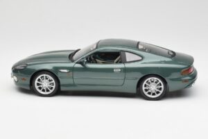 Aston Martin DB7 Vantage Vert Maisto 1:18 36880 Métal — image 4 sur 8