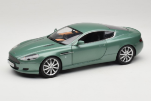 Aston Martin DB9 Vert Minichamps 1:18 150137322 Métal
