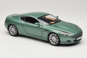 Aston Martin DB9 Vert Minichamps 1:18 150137322 Métal — image 6 sur 8