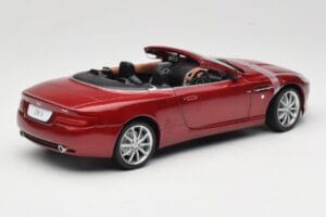Aston Martin DB9 Volante Rouge Solido 1:18 8163 Métal — image 3 sur 8