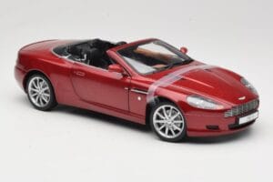 Aston Martin DB9 Volante Rouge Solido 1:18 8163 Métal — image 6 sur 8
