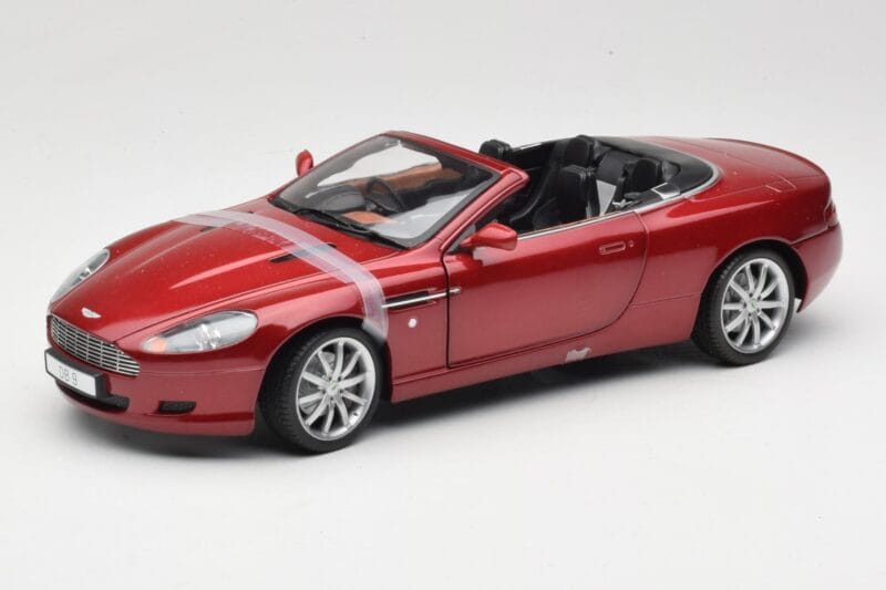 Aston Martin DB9 Volante Rouge Solido 1:18 8163 Métal