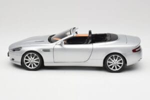Aston Martin DB9 Volante Argent Minichamps 1:18 150137334 Métal — image 4 sur 8
