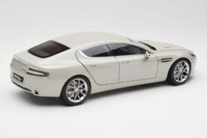 Aston Martin Rapide S Silver Fox AUTOart 1:18 70258 Métal — image 3 sur 8