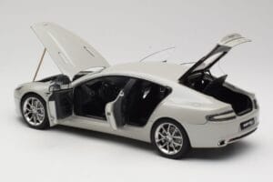 Aston Martin Rapide S Silver Fox AUTOart 1:18 70258 Métal — image 5 sur 8