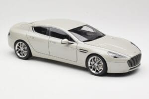 Aston Martin Rapide S Silver Fox AUTOart 1:18 70258 Métal — image 6 sur 8