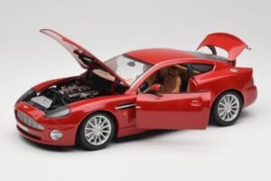 Aston Martin V12 Vanquish Rouge Bburago 1:18 34063 Métal — image 2 sur 8