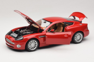 Aston Martin V12 Vanquish Rouge Bburago 1:18 33334063 Métal — image 2 sur 8