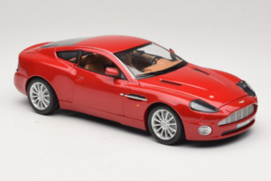 Aston Martin V12 Vanquish Rouge Bburago 1:18 33334063 Métal — image 6 sur 8