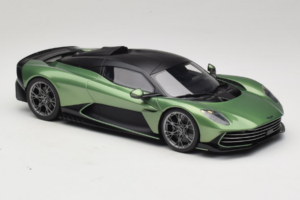 Aston Martin Valhalla Iridescent Emerald Green GT Spirit 1:18 GT558 Résine — image 4 sur 6