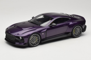 Aston Martin Valour Bleu Foncé GT Spirit 1:18 GT944 Résine