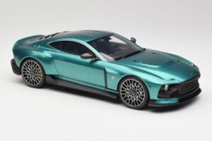 Aston Martin Valour Racing Green GT Spirit 1:18 GT480 Résine — image 4 sur 6