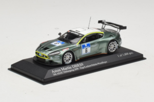 Aston Martin DBRS9 #6 M. Engel / K. Lechner ADAC 24 Hours Nurburgring 2008 Minichamps 1:43 400081306 Métal — image 2 sur 4