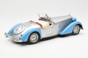 Audi 225 Front Roadster Bleu Argent CMC 1:18 M-075B Métal — image 2 sur 6